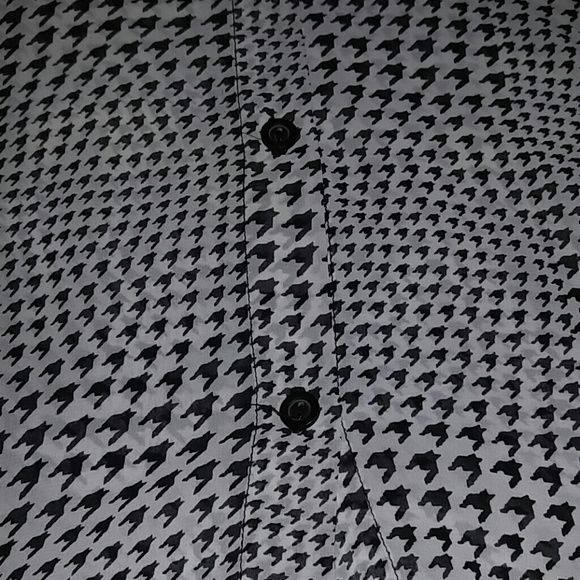 Black and white top - Picture 4 of 5